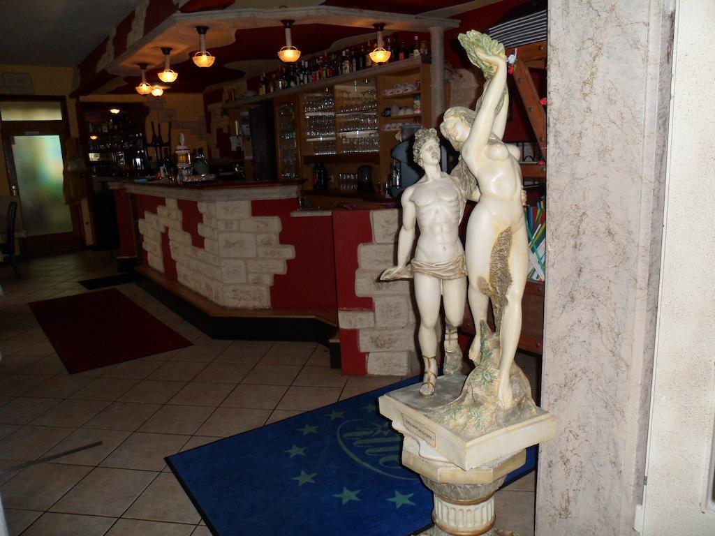 Hotel Taverne Inos لاتزن المظهر الخارجي الصورة