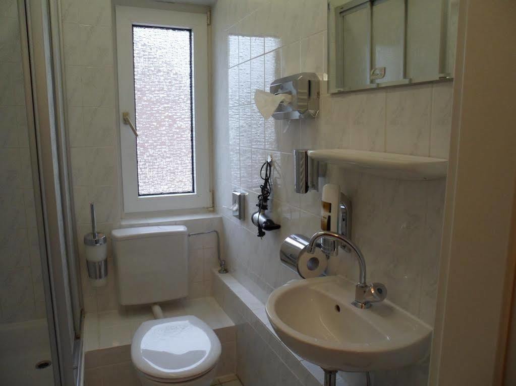 Hotel Taverne Inos لاتزن المظهر الخارجي الصورة